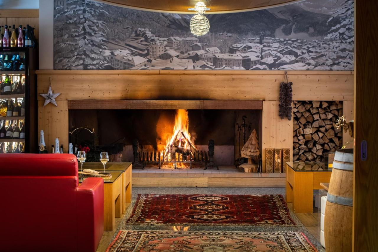 Hotel Garni Pegra ปอนเตดีเลโญ ภายนอก รูปภาพ